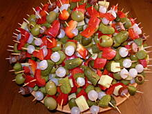 Fot. olusia23, Kolorowa kula z koreczkami