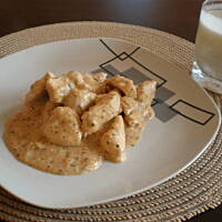 Piersi z kurczaka w sosie jogurtowym