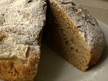 Fot. shadowcat, Cynamonowa babka z suszonymi śliwkami lub jabłkiem