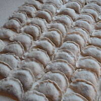 Pierogi na Wigilię z kapustą i grzybami.