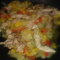 piersi drobiowe w warzywach