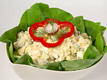 Fot. Wkn, Sałatka warzywno-śledziowa