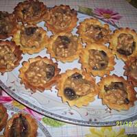 kruche babeczki z masa orzechowo-karmelową