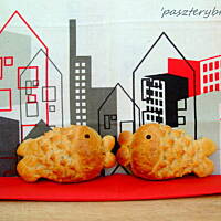 Pieczarkowe paszterybki, czyli paszteciki z farszem pieczarkowym w kształcie rybek