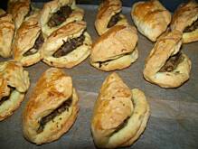 Fot. wojalina, Paszteciki i pierożki drożdżowe z pieczarkimi i kapustą kiszoną