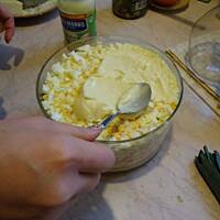 Kolorowa sałatka pod pierzynką serową PYCHOTKA!