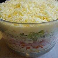 Kolorowa sałatka pod pierzynką serową PYCHOTKA!