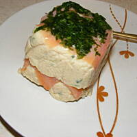 Mus z pstrąga z łososiem