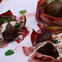 Figi z szynką i serkiem kozim