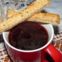 Barszczyk czerwony do paluszków lub pasztecików