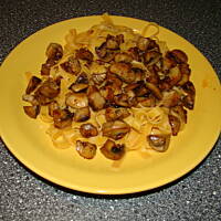 Makaron Tagliatelle z pieczarkami