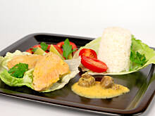 Fot. Wkn, Fileciki w aksamitnym sosie pieczarkowo-warzywnym