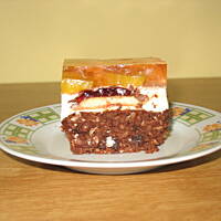 Ciasto z brzoskwiniami i delicjami