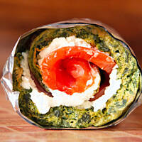 Rolada szpinakowo-łososiowa efektowna