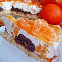 Tort śmietanowo - makowy z mandarynkami