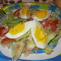 Lekka sałatka z tuńczykiem i sałatą lodową