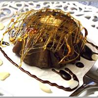 Miodowy Grysik z Karmelową Siatką