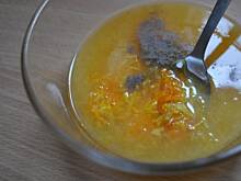 Fot. MIENTA, Sznycle z kurczaka w sosie cebulowo-cytrusowym