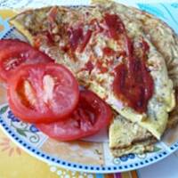 Omlet z szynką i papryką
