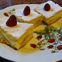 Szarlotka z budyniem