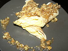 Fot. gosialowicz, Naleśniki z mandarynkowym serem  i sosem orzechowym