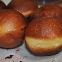 Pączusie z bitą śmietaną i gorzką czekoladą