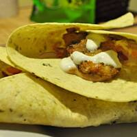 Tortille z kurczakiem i pieczarkami