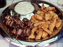 Fot. iza1805, Śliwka w boczku z dipem czosnkowym