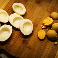 Jajka faszerowane z pietruszką