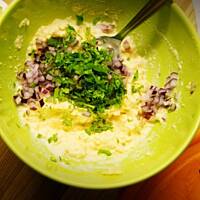 Jajka faszerowane z pietruszką