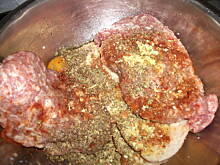 Fot. agnieszkaluton, Klops z jajkiem.