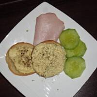 Szybkie rollsy z pastą jajeczną