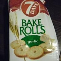 Szybkie rollsy z pastą jajeczną