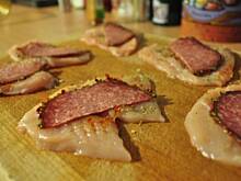 Fot. MIENTA, Roladki z kurczaka i salami