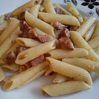 Makaron z kiełbasą z nutą grzybową