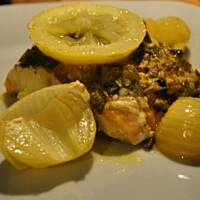 Łosoś pieczony z cytryną i szczypiorkiem