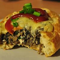 Bułki nadziewane pieczarkami