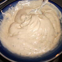 Tortilla- kebab z kurczakiem, warzywami i sosem.