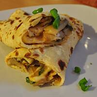 Pikantne naleśniki z pieczarkami