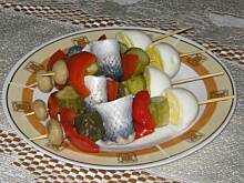 Fot. beatkaa153, Szaszłyki ze śledziem