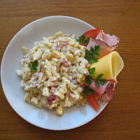 Sałatka z papryką konserwową