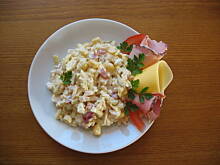 Fot. janeczka669, Sałatka z papryką konserwową