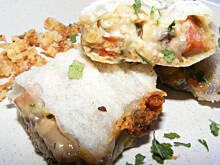 Fot. InkaMalinka, Chrupiące sajgonki z kiełbasą, serkiem czosnkowym i kminkiem