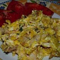 Jajecznica z kurczakiem