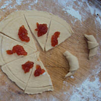 Nietypowe rogaliki z marmoladą