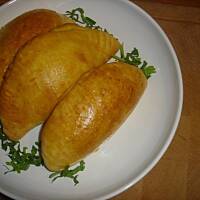 Drożdżowe pierogi z rybą