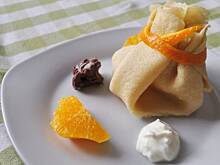 Fot. MIENTA, Pomarańczowe sakiewki z niespodzianką