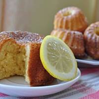 Ucierane mini babki cytrynowe