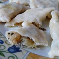 Pierogi z kapustą kiszoną i grzybami