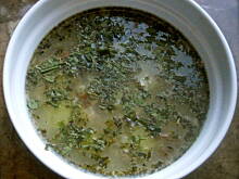 Fot. crizz, zupa czosnkowa z bobem